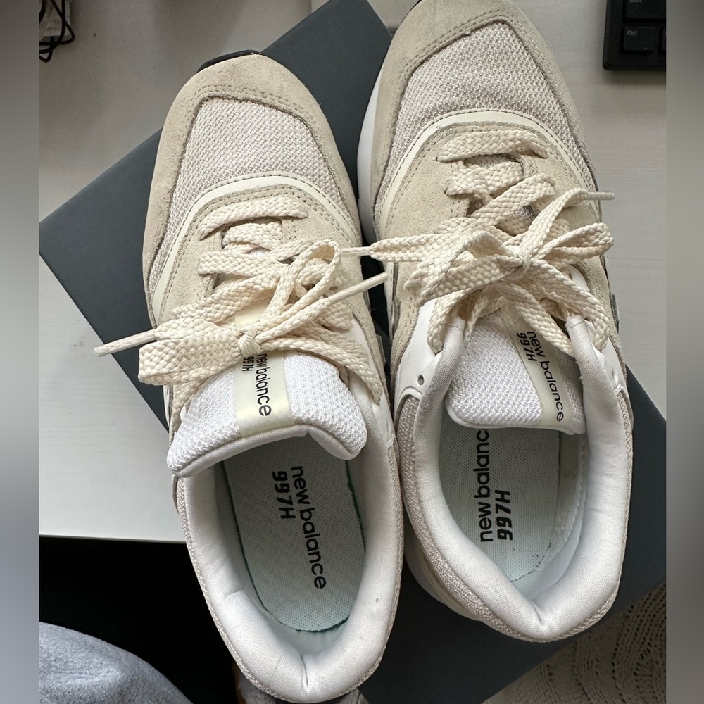 New Balance Women’s Shoes - Picture 2 of 10
